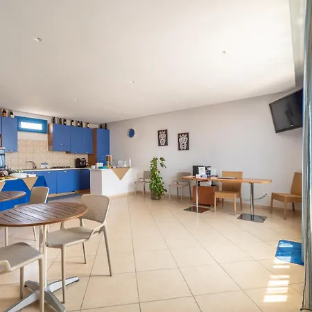 Amoreo ベッド・アンド・ブレックファスト サン・ヴィート・ロ・カーポ